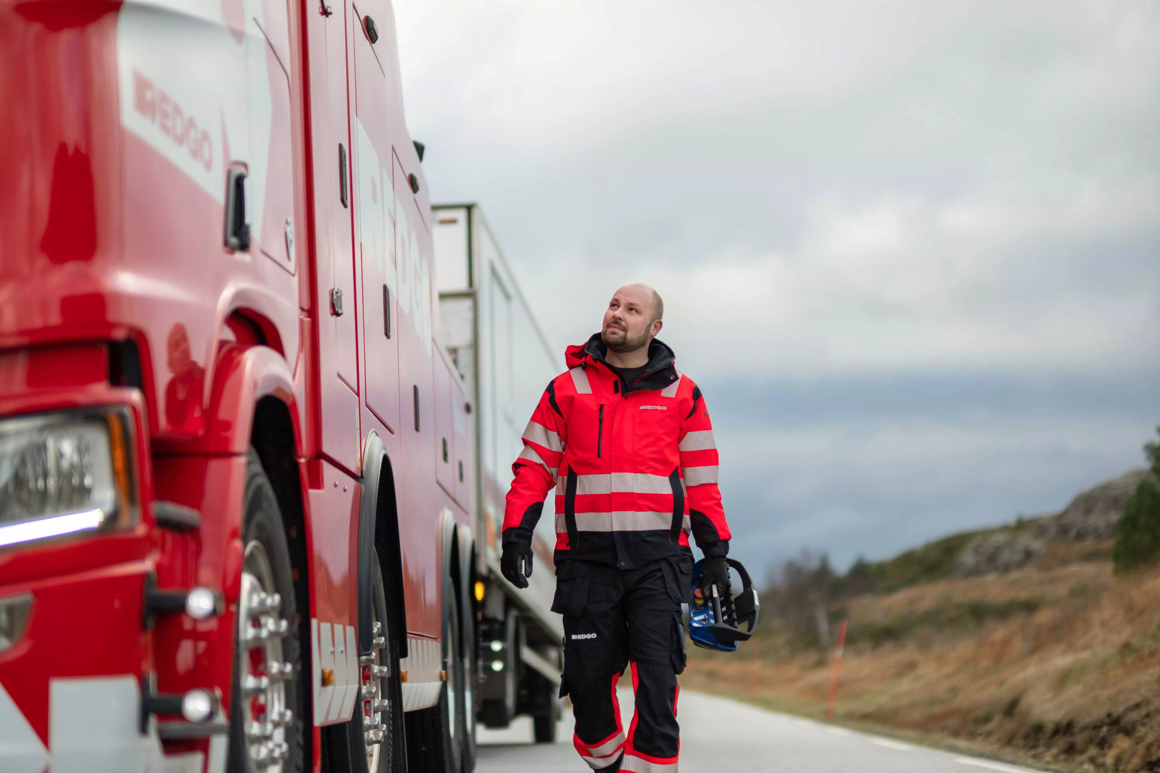 Bärgare med vägassistans 24/7 - Vi utför allt från bilbärgning till tungbärgning